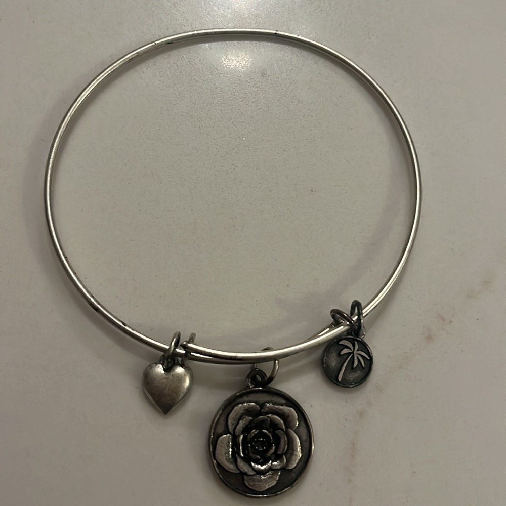 Palm Beach Jewelry Silvertone Bracelet Made in USA